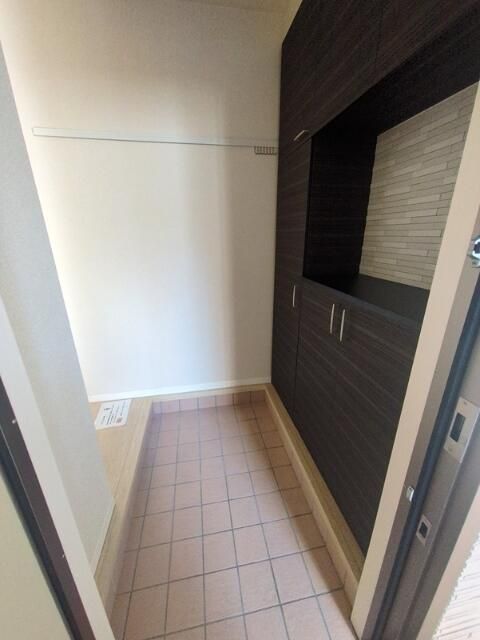 玄関　別号室参考写真(反転)
