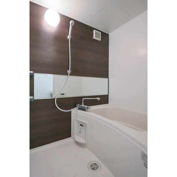 バス・シャワールーム　同じ建物の別の部屋♪