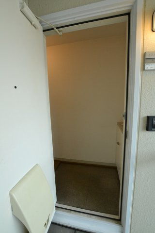 玄関　同業者施工同イメージ