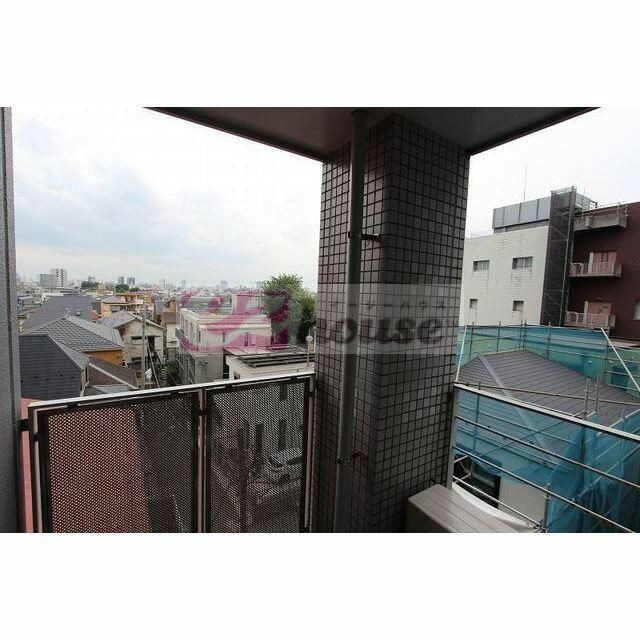 バルコニー　別部屋の参考写真です