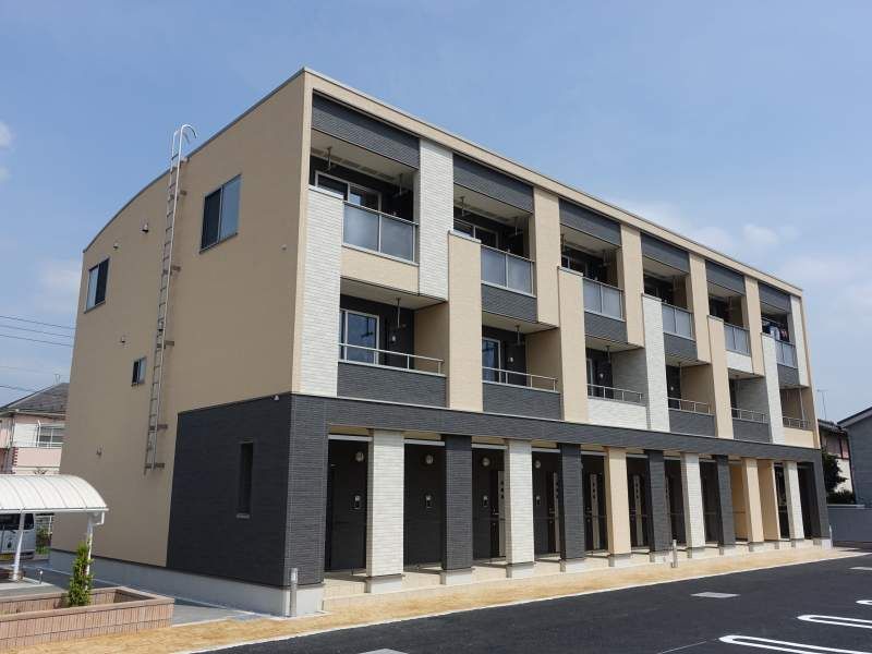 ＪＲ中央線 八王子駅 バス乗車時間：20分 最寄りバス停で下車 徒歩4分 築12年