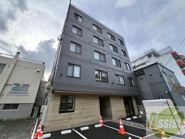 建物外観　札幌市中央区南十三条西「ラグジースペースＳ１３」