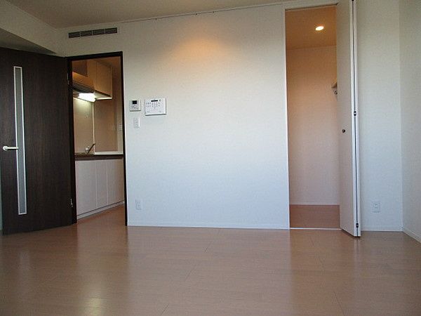 居室・リビング　ヘリテージ椎名町　豊島区長崎2