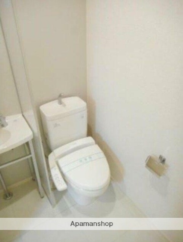 京王線 明大前駅 徒歩4分 3階建 築22年のトイレ写真