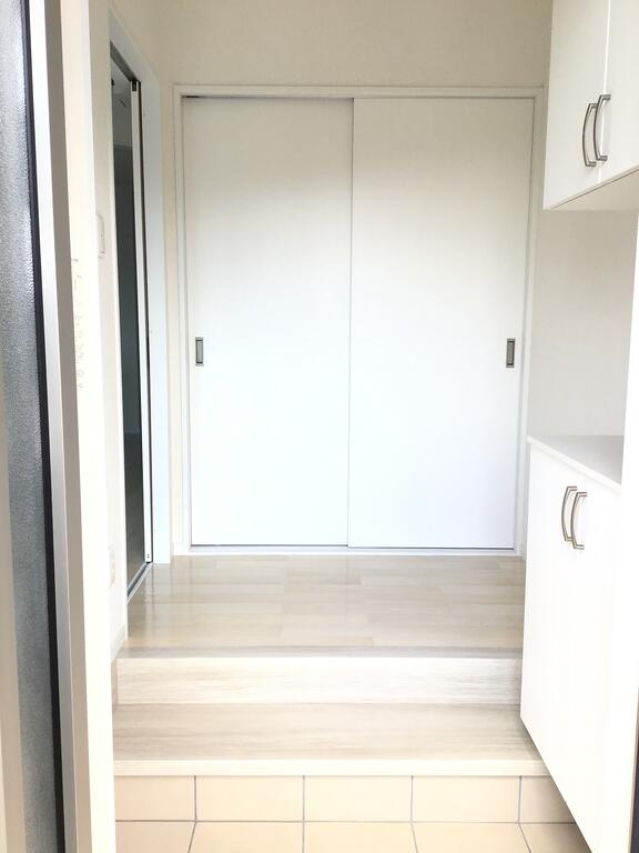 レジデンス橋本町の玄関写真