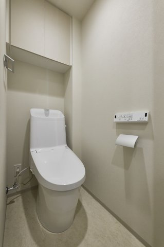 東京メトロ日比谷線 小伝馬町駅 徒歩3分 12階建 築2年のトイレ写真