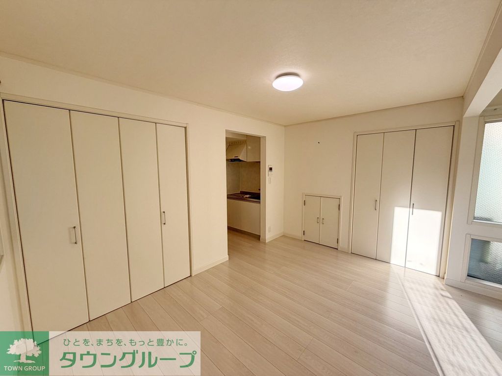 ロイヤルガーデン経堂の居間写真