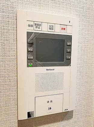 セキュリティ　★モニター付きインターホンで来客時も安心★