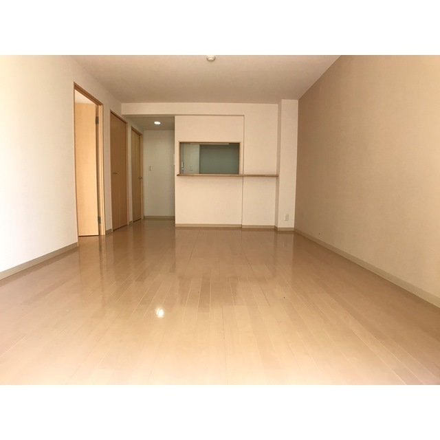 フォンス大門の居間写真