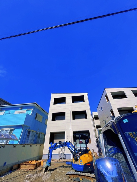 建物外観　外観（建設中）