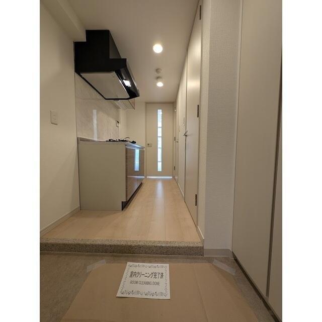 玄関　※同タイプの別のお部屋の写真…