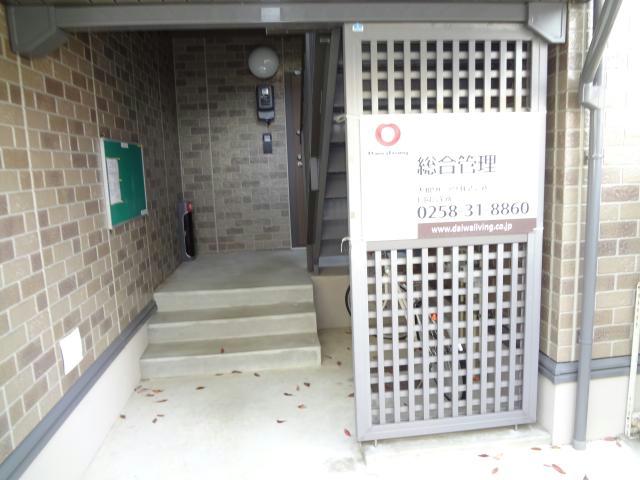 エントランス　エントランス部分