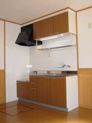 キッチン　シンク上下に収納があるキッチン