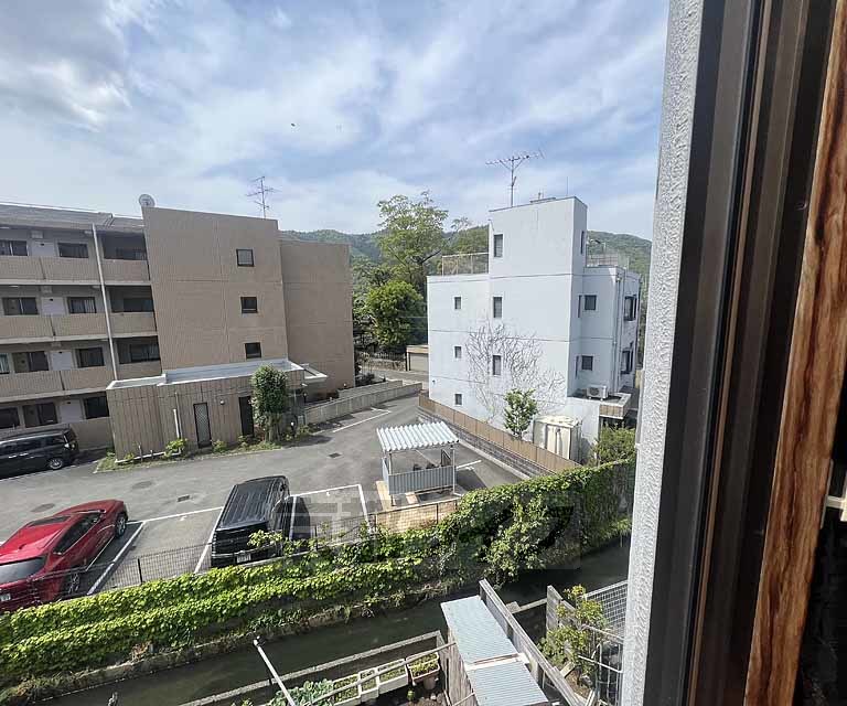 【京都市右京区嵯峨中通町のマンションの眺望】