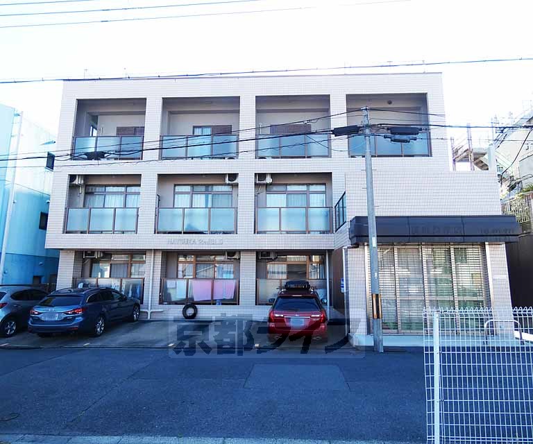 京都市下京区朱雀正会町のマンションの建物外観