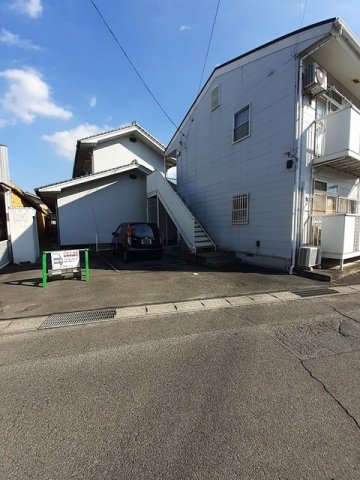 【福山市駅家町大字倉光のアパートの駐車場】