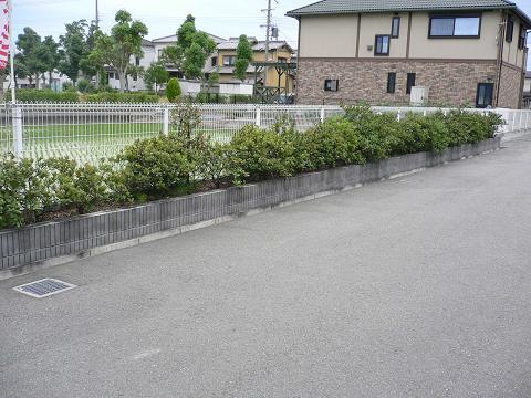 【姫路市白浜町寺家のアパートの駐車場】