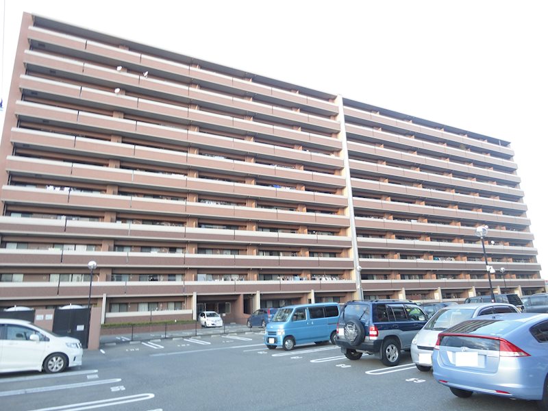 アプローズ戸畑駅参番館の建物外観