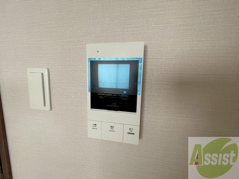 セキュリティ　ＴＶモニター付インターホンです。来客者の顔が見えるので安心！