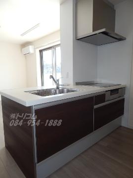 キッチン　IH＆グリル付システムキッチン