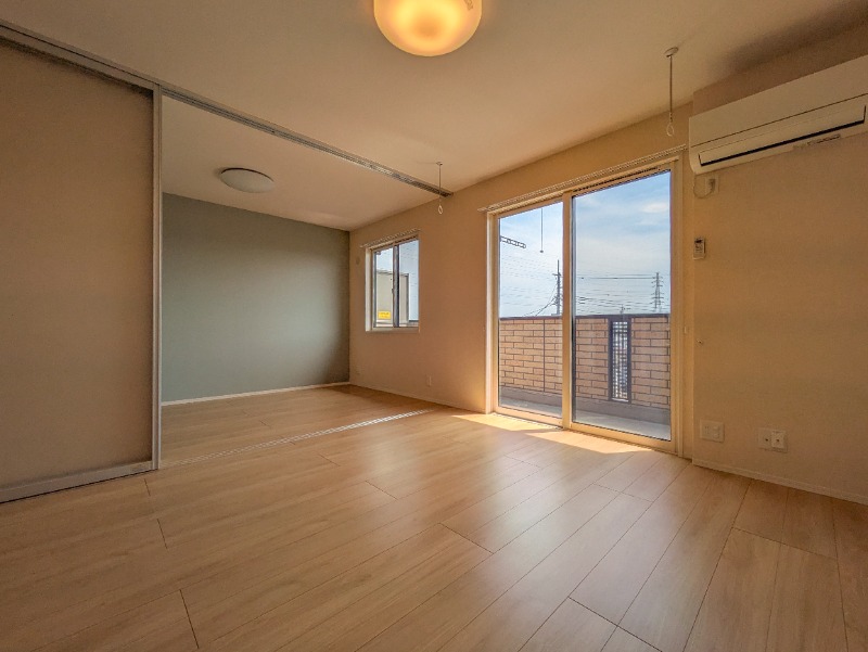 居室・リビング　図面と現状に相違がある場合には現状を優先