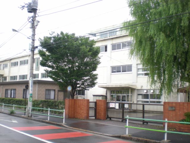 小学校　区立中青戸小学校（小学校）まで740m