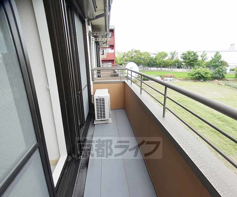 バルコニー　広めのバルコニー