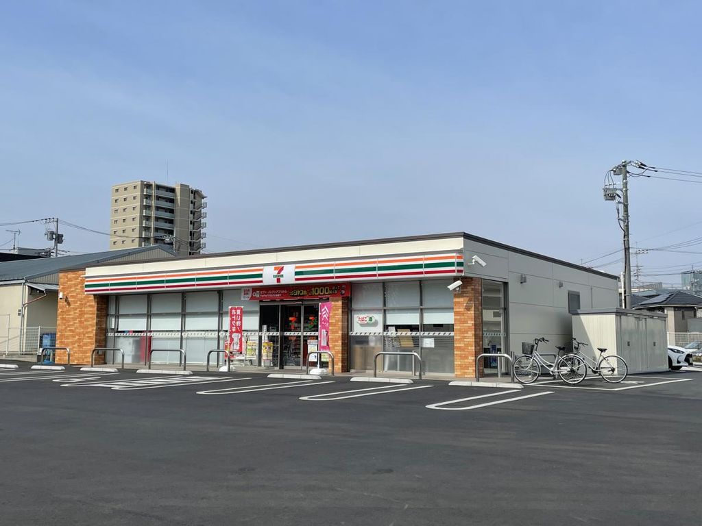 コンビニ　セブンイレブン所沢小手指町1丁目店（コンビニ）まで300m
