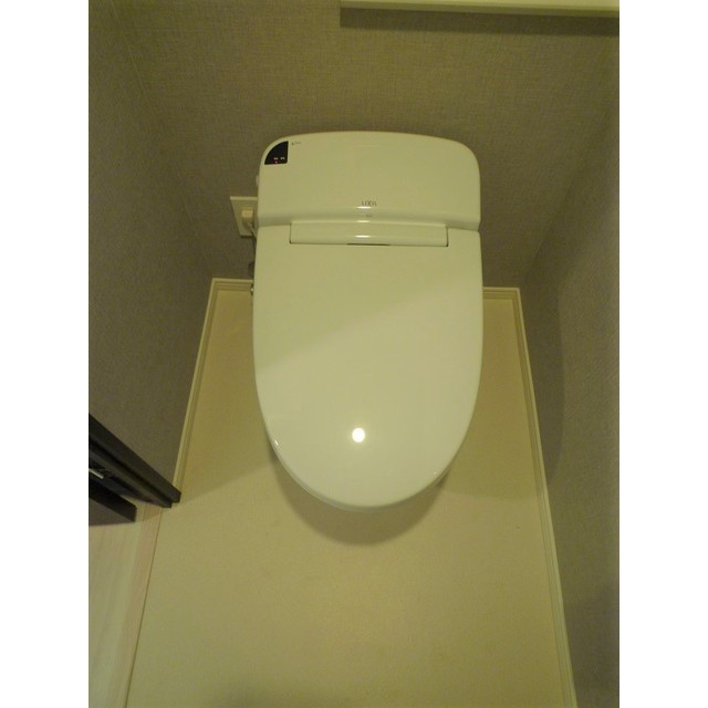 トイレ　温水洗浄暖房便座