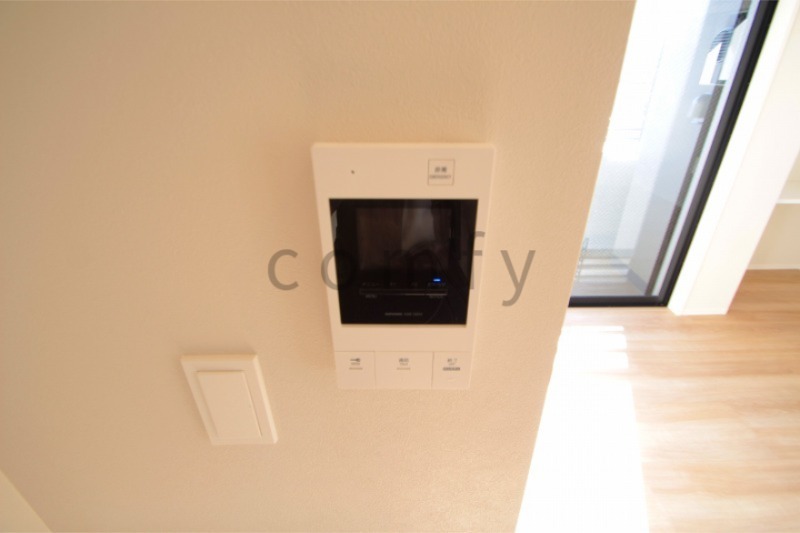 セキュリティ　モニター付きインターホン