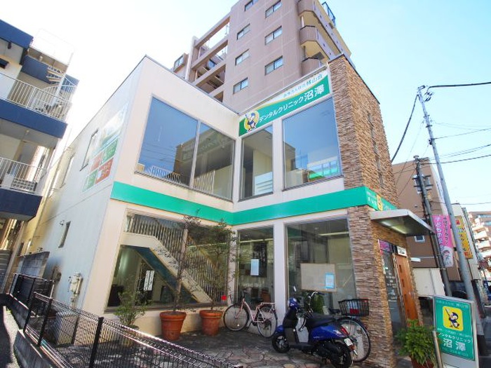 病院　デンタルクリニック（病院）まで635m