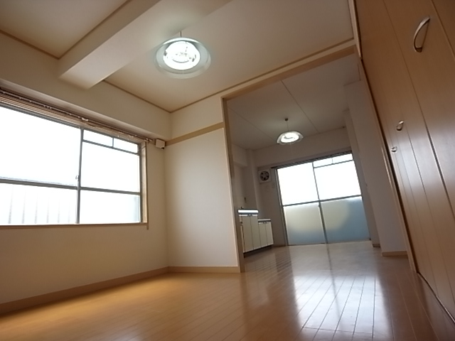 居室・リビング　リビング