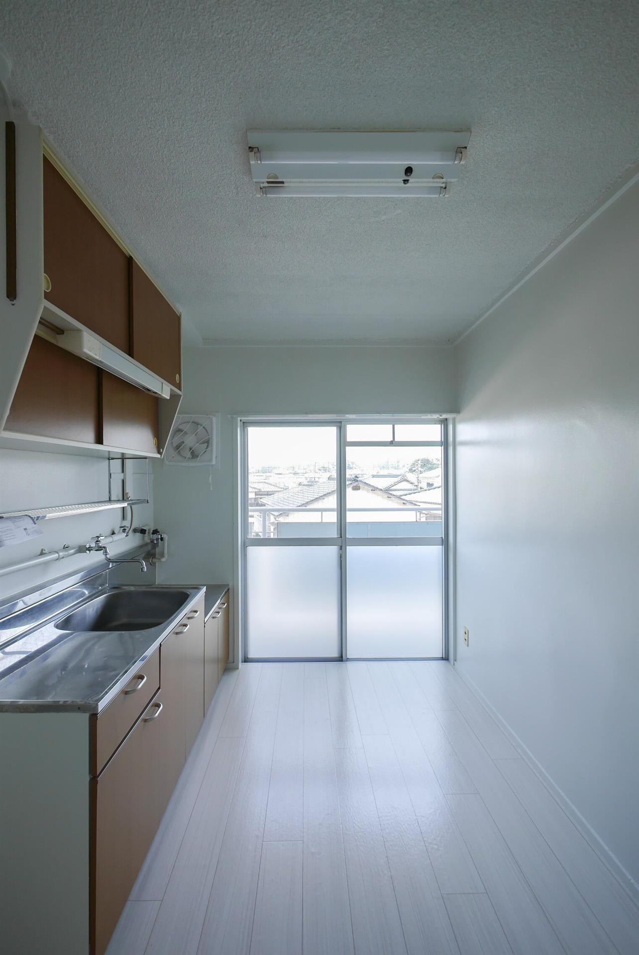 居室・リビング　【同仕様写真】