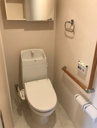 トイレ　清潔感のあるトイレです