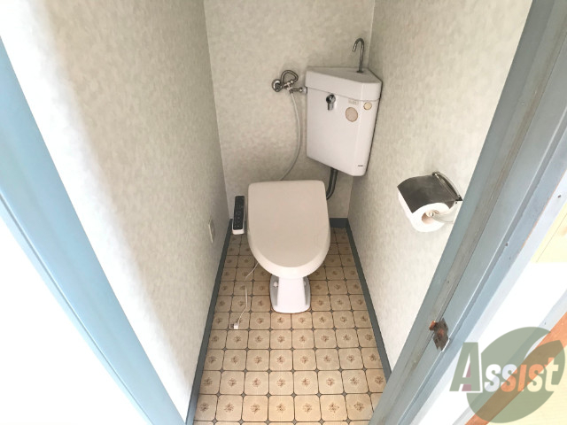 トイレ　トイレはシンプルかつオーソドックスで使いやすそうですね。