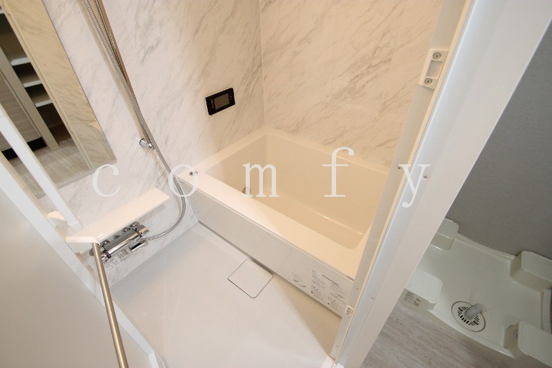 バス・シャワールーム　追炊き・浴室乾燥機付きバス