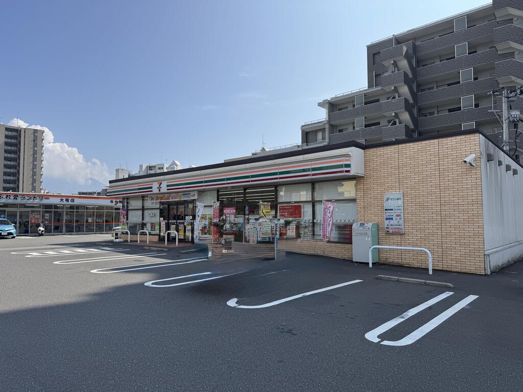 コンビニ　セブンイレブン鹿児島大竜町店（コンビニ）まで316m
