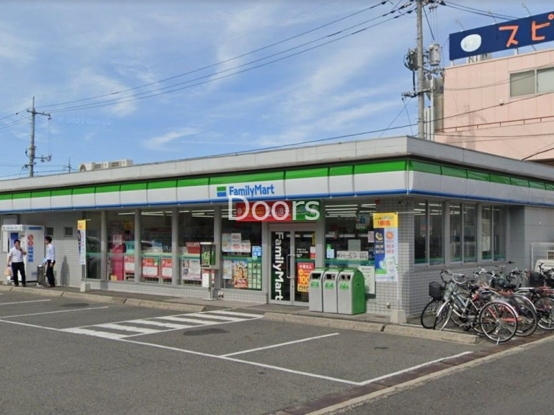 コンビニ　ファミリーマート岡山清心女子大前店（コンビニ）まで33m