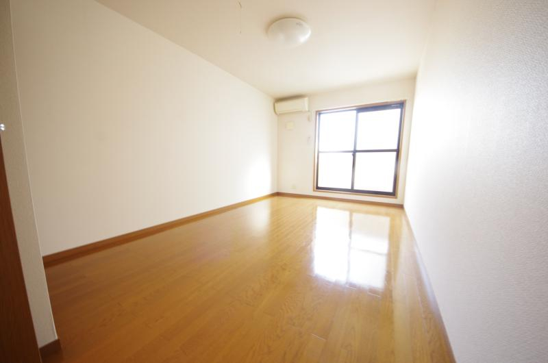 居室・リビング　ゆったりとした居間です