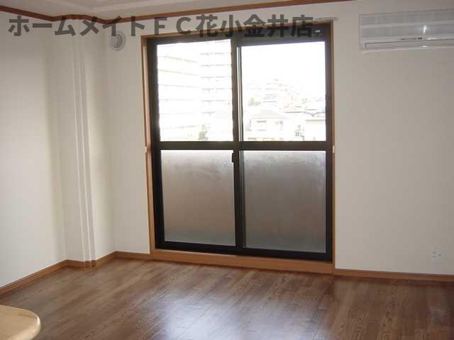 居室・リビング　リビング