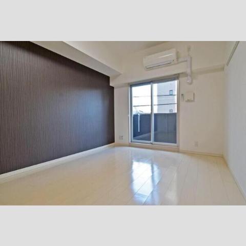 居室・リビング　室内