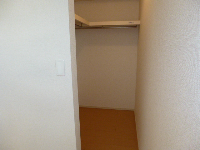 収納　ウォークインクローゼット