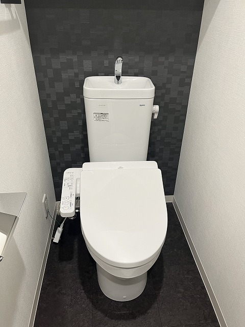 トイレ　温水洗浄便座※同タイプ別部屋・前回募集時のお写真です。