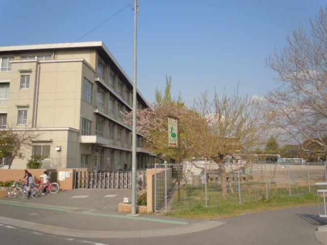 小学校　長久手市立 北小学校（小学校）まで558m