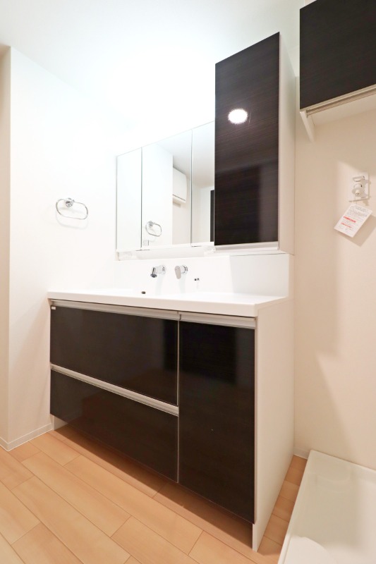 洗面設備　図面と現状に相違がある場合には現状を優先．．．