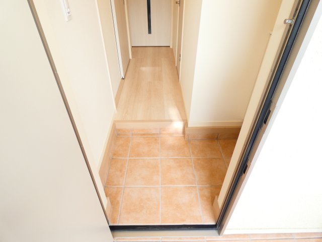 玄関　シューズボックスのある玄関です