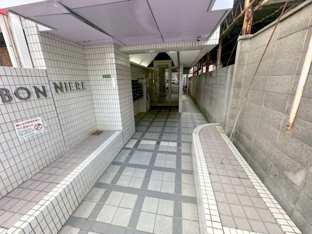 エントランス　綺麗なエントランスです。