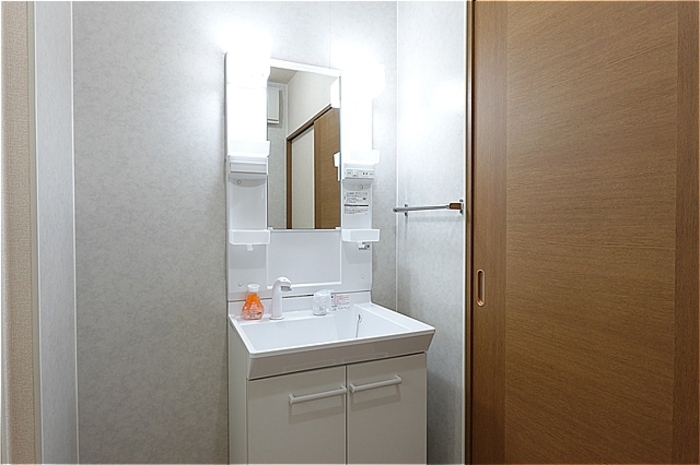 洗面設備　洗髪洗面化粧台