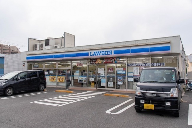 コンビニ　ローソン 西東京芝久保町一丁目店（コンビニ）まで486m
