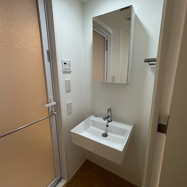 洗面設備　※写真は同タイプ住戸です。